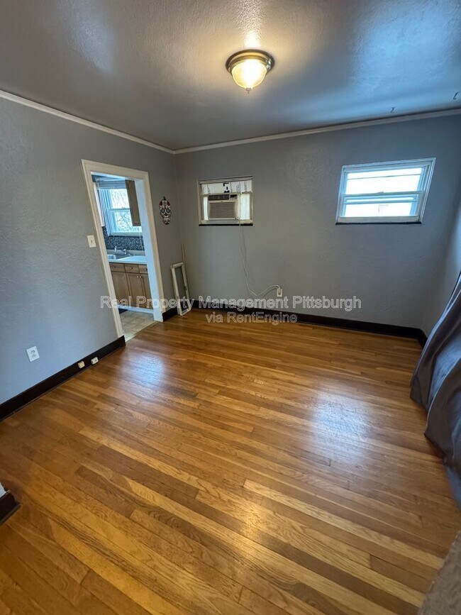 Building Photo - 4 Amherst Ave