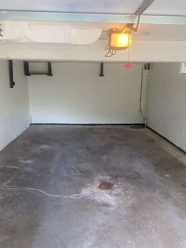 Building Photo - 731 Darlington St