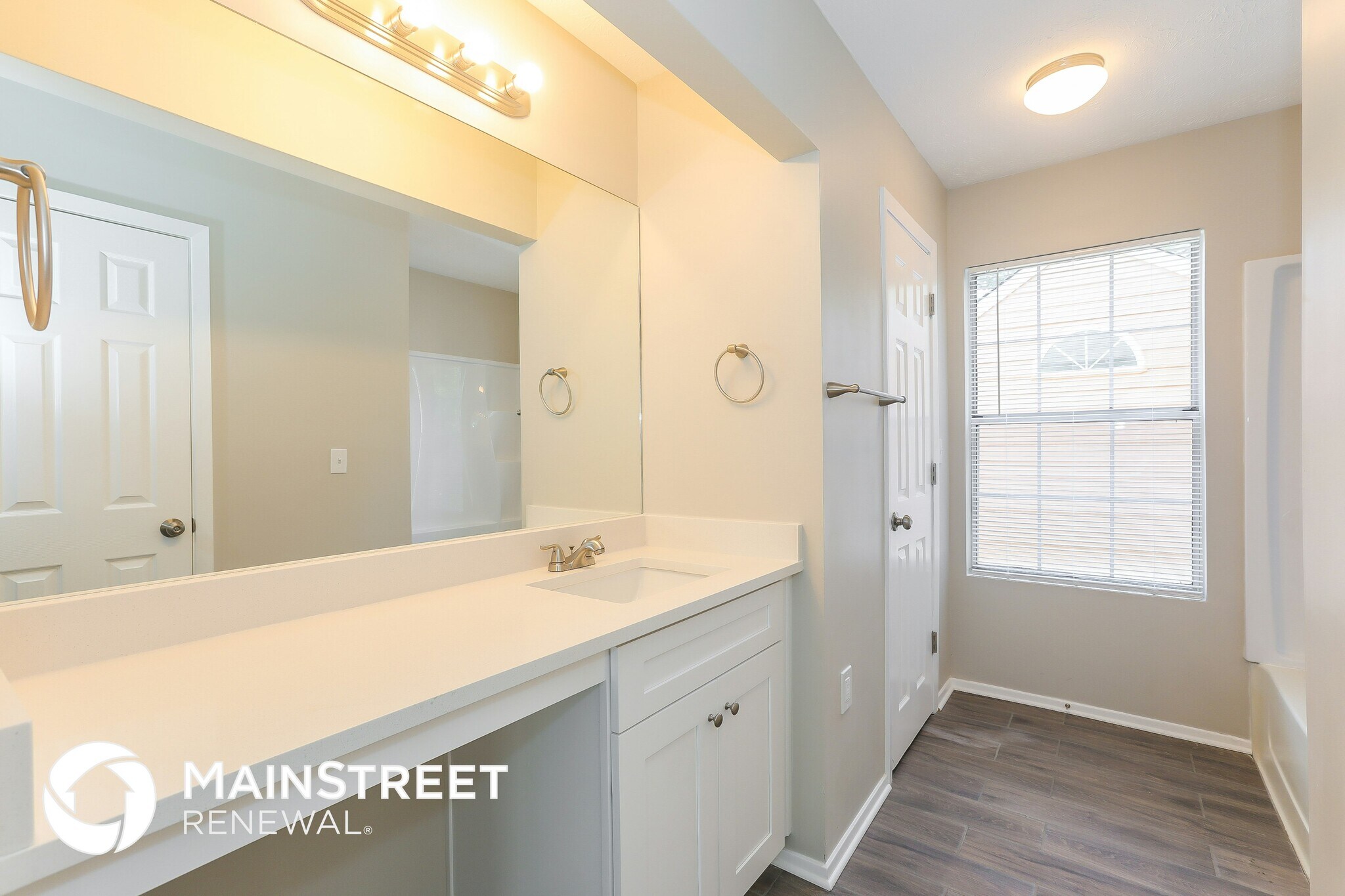 Building Photo - 3020 Linden Dr