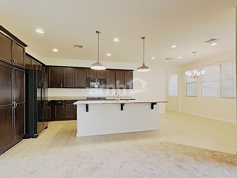 Building Photo - 2264 S Osborn Ln