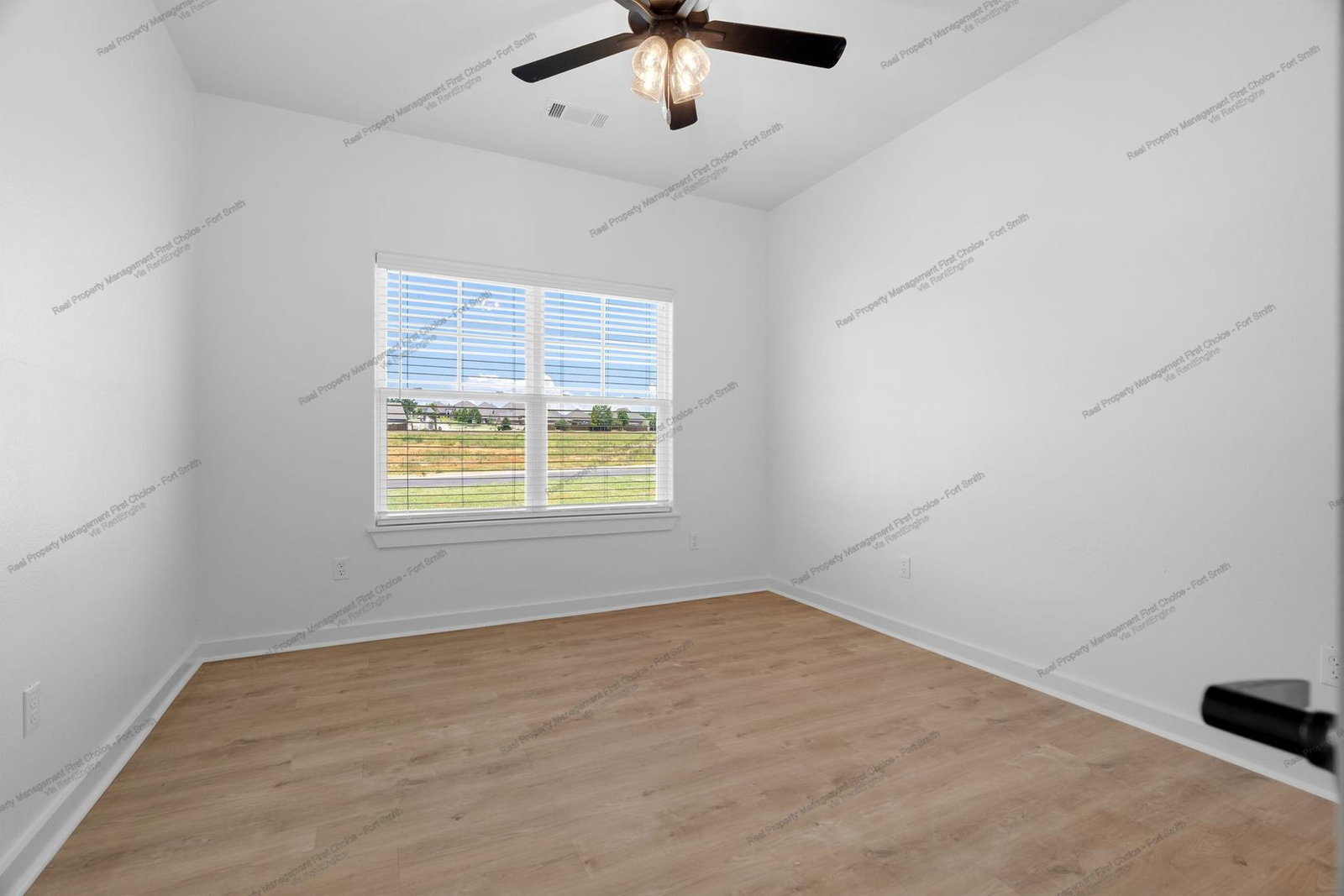 Building Photo - 8705 Cantera Dr