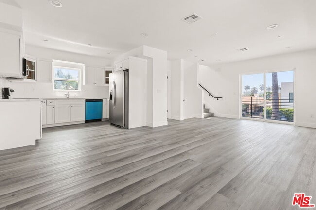 Building Photo - 2936 West Blvd