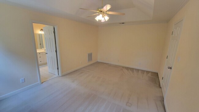 Building Photo - 95 River Park Ln