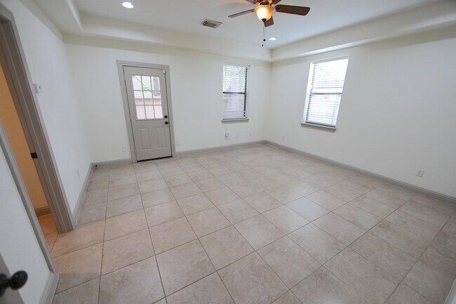 Building Photo - 4514 Inker St