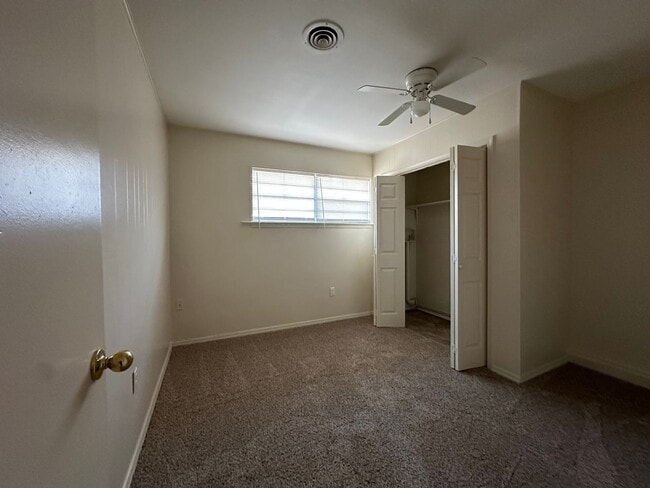 Building Photo - 1815 S Erie, Apt 1-4