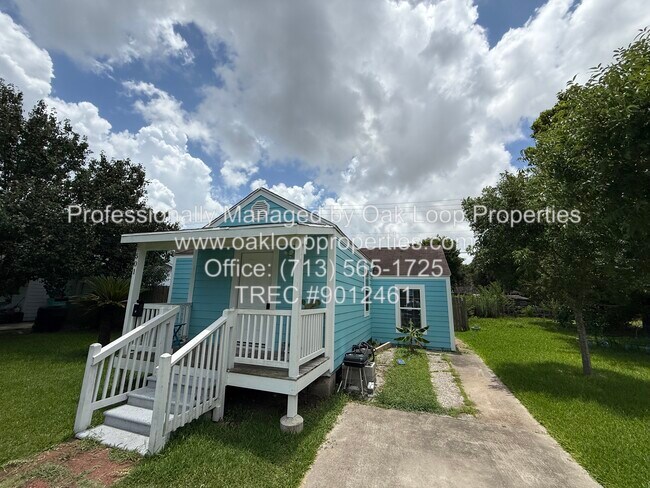 Building Photo - 501 19th Ave N