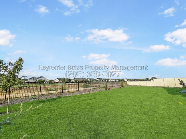 Building Photo - 5904 W Aegean Dr