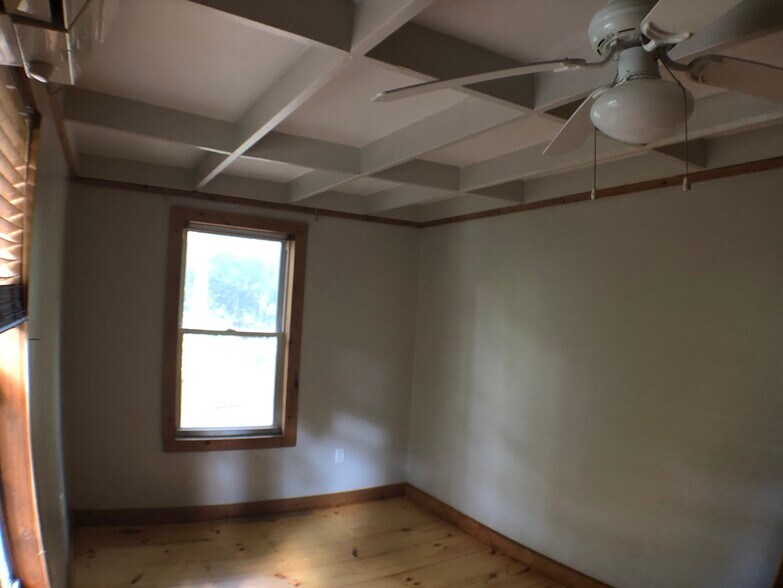 Building Photo - 372 NY-208