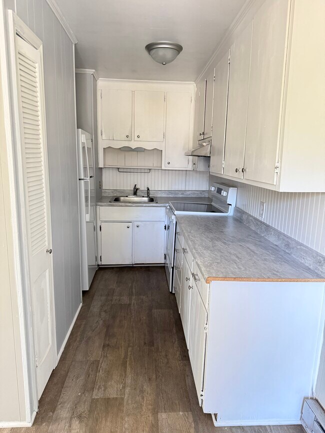 Building Photo - Myrtle