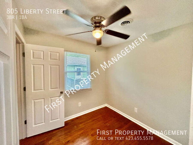 Building Photo - 805 Liberty St