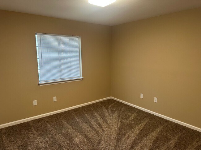 Building Photo - 23 Greenbriar*