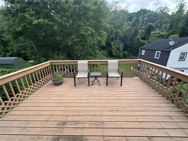 Building Photo - 136 Whitestown Rd