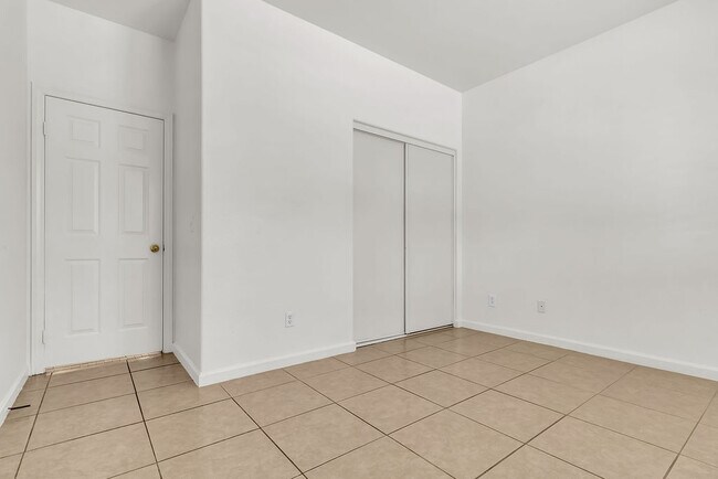 Building Photo - 26819 Rancho Serena St