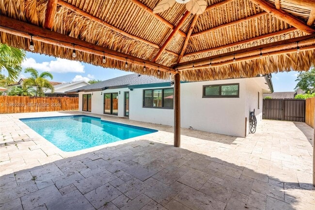 Building Photo - 730 SW 95 Terrace