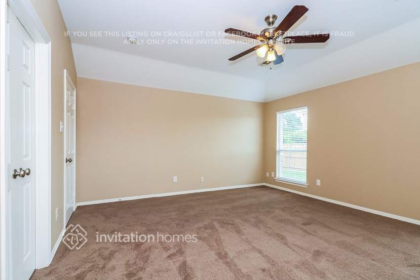 Building Photo - 4808 Bluebird Ln