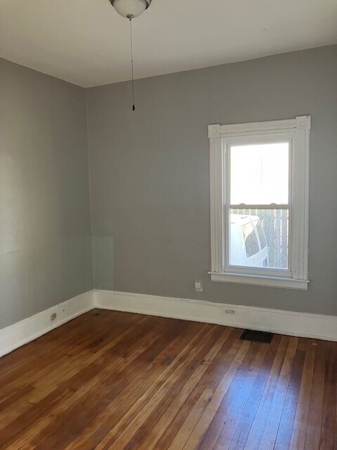 Building Photo - 18 Woodruff Ct