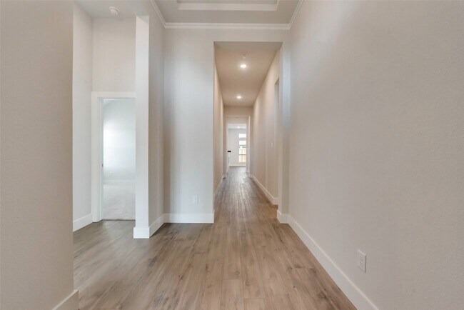 Building Photo - 6257 White Creek Drive