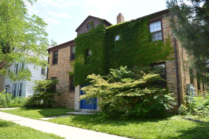 Building Photo - 821 Jenifer St