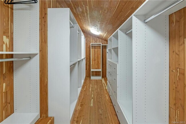 Building Photo - 126 Stone Oaks Dr