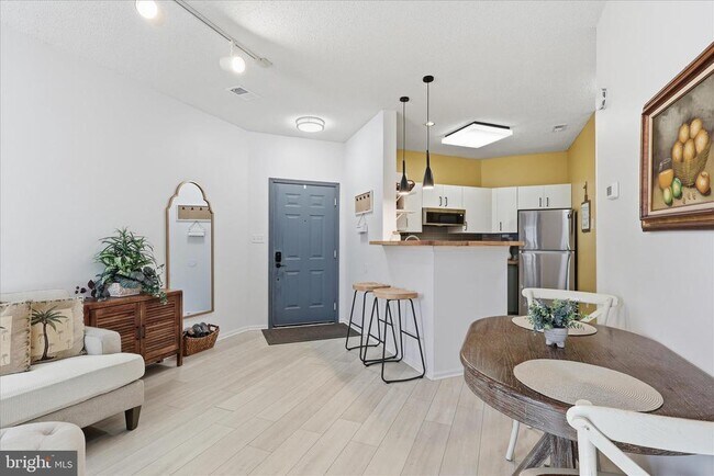 Building Photo - 14317 Climbing Rose Way