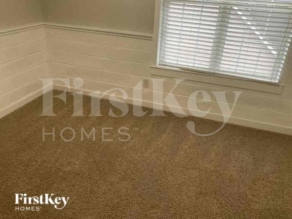 Building Photo - 3496 English Oaks Dr NW