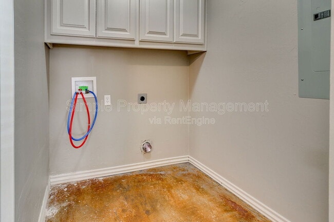 Building Photo - 14991 1st St