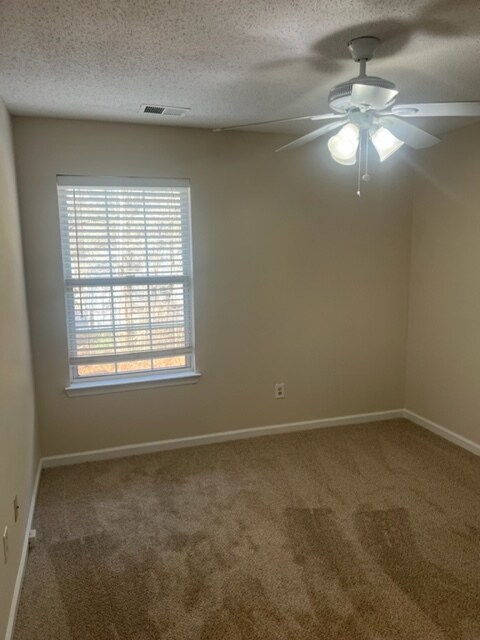 Building Photo - 4889 Robinson Square Dr