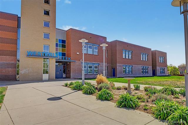 Building Photo - 2745 Xanthia St