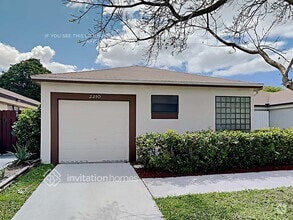 Building Photo - 2210 NW 33rd Terrace