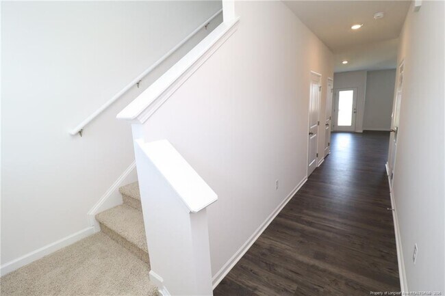 Building Photo - 360 Freestall Dr