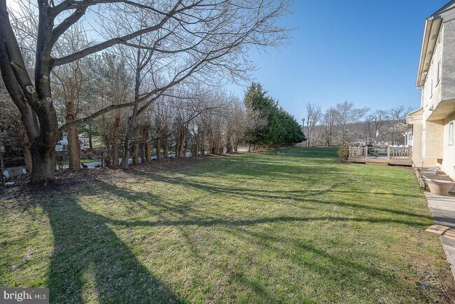 Building Photo - 1099 Armstrong Ct