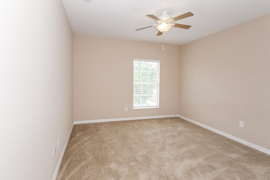 Building Photo - 6305 36th Ct E