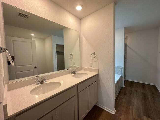 Building Photo - 328 Golden Grove Pkwy