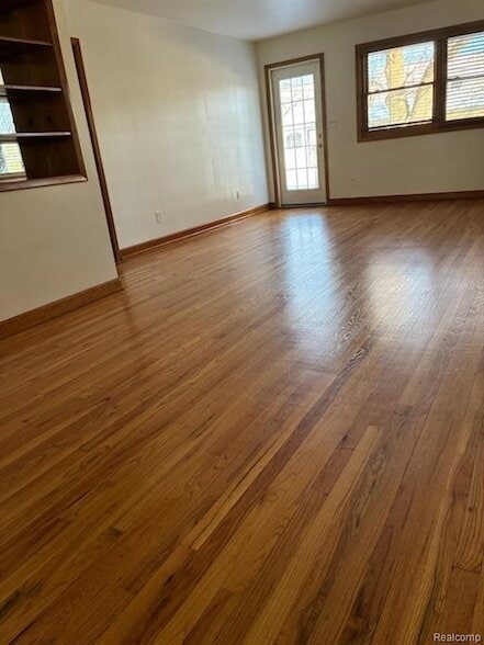 Building Photo - 836 Miller Ave