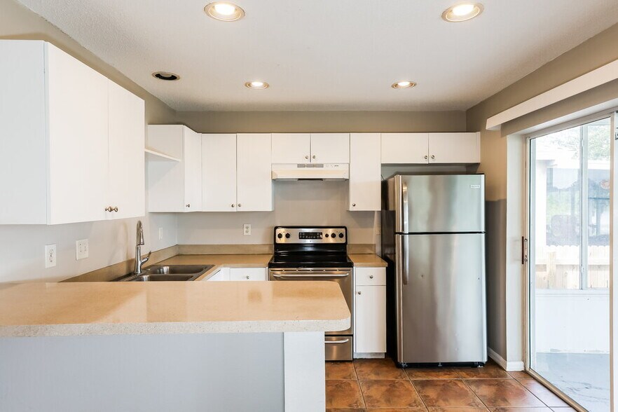 Building Photo - 22715 St Thomas Cir