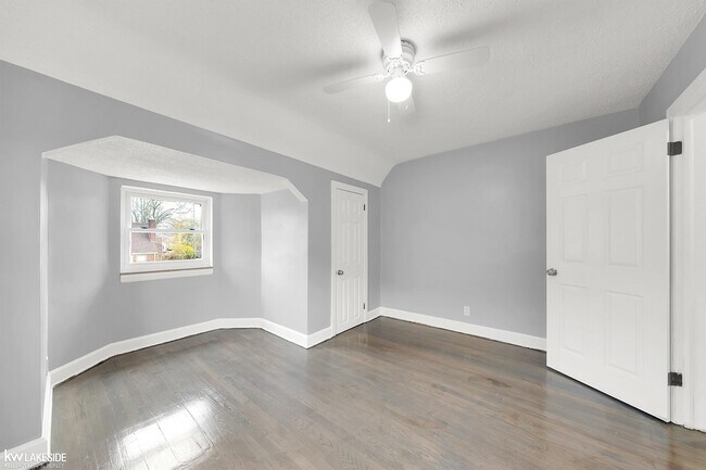 Building Photo - 5761 Devonshire Rd