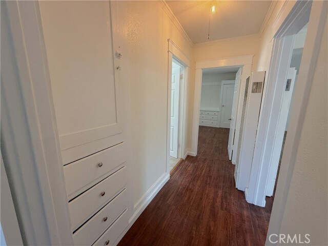 Building Photo - 1332 W 65th St