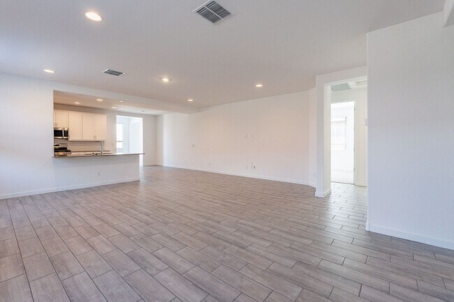 Building Photo - Modern Elegance in the Heart of Asante – Like-New 4 Bedroom Home