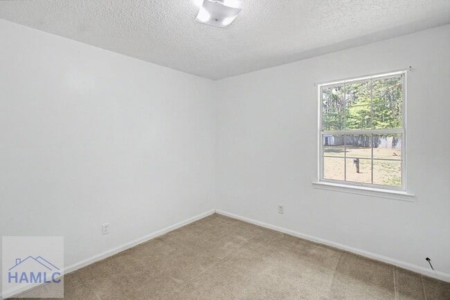 Building Photo - 342 Sheila Dr