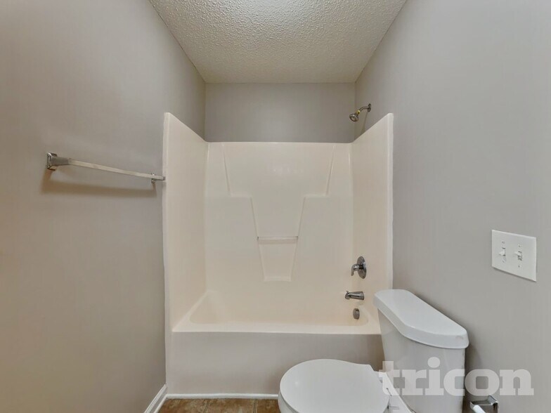 Building Photo - 172 Muirfield Ridge Dr