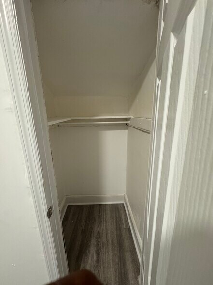 2 BR large closet - 202 Myrtle Ave