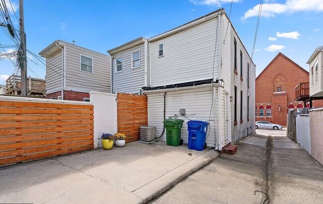 Building Photo - 1303 Patapsco St