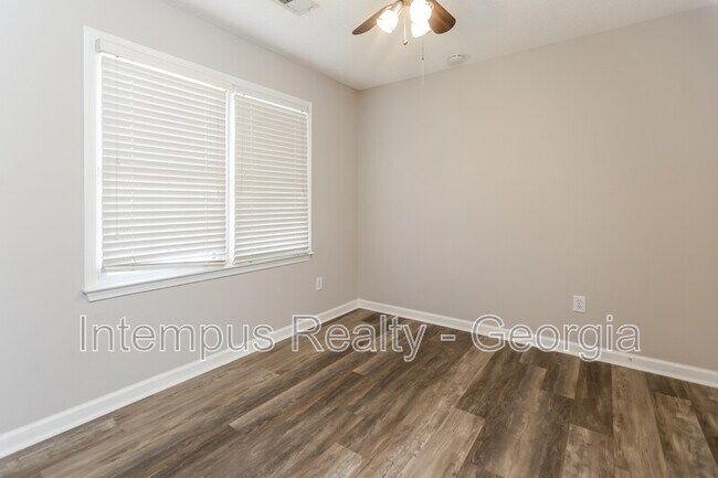 Building Photo - 612 Ridge Crossing Dr