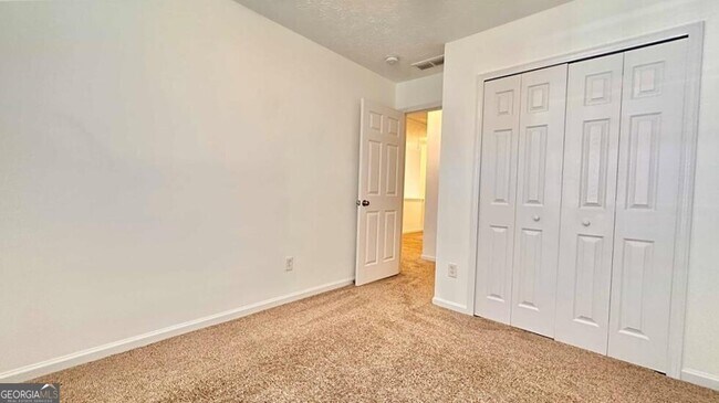 Building Photo - 6243 Shoreview Cir