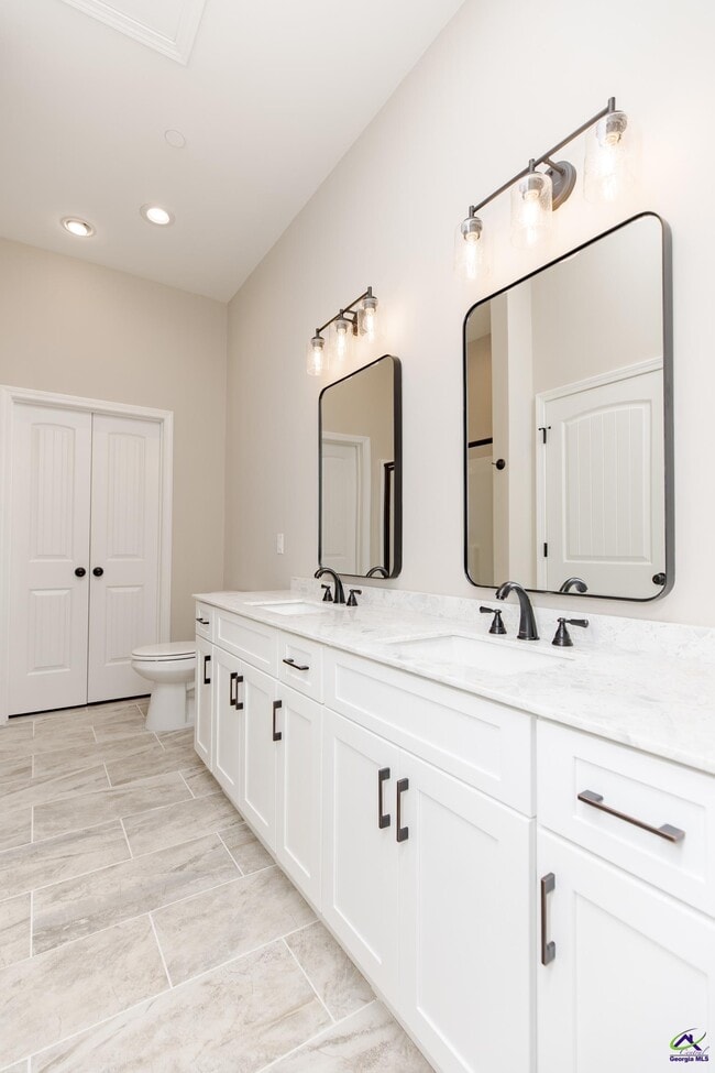 Building Photo - 1013 Northside Dr