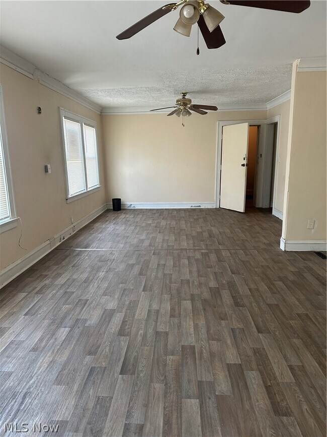 Building Photo - 15415 Kinsman Rd