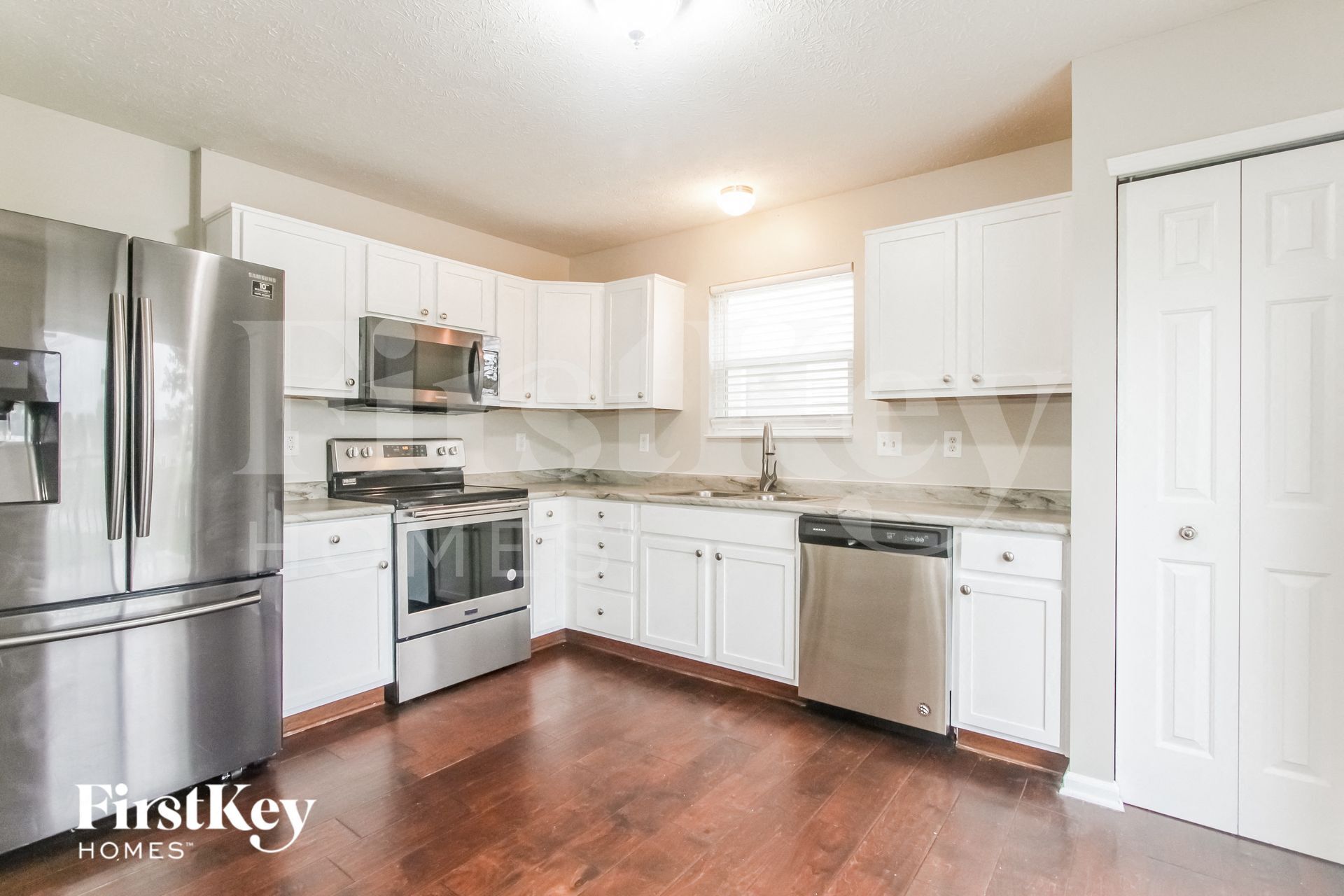 Building Photo - 8051 Little River Ln