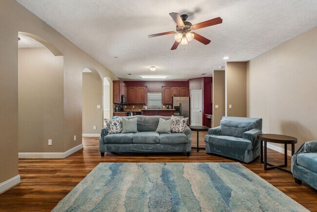 Building Photo - 3 Bedroom, 2 Bath, 1826 Heated Sq Ft Home ...