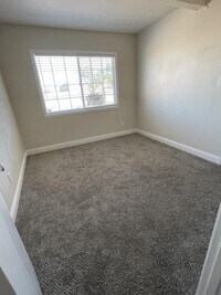 Building Photo - 5879 Kelly Way