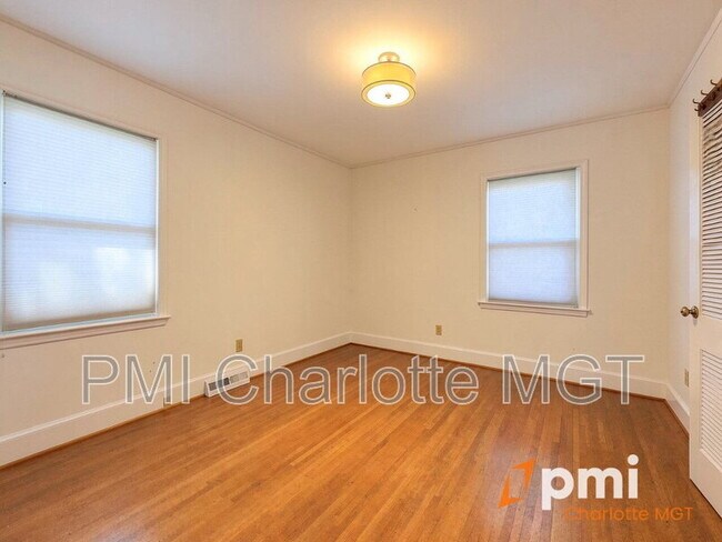 Building Photo - 1140 Bevis Dr